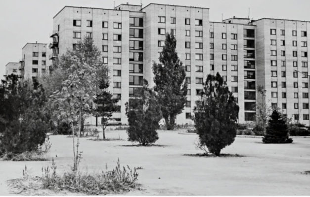 Камышин. Три девятиэтажных молодежных общежитий, построенных для работниц Камышинского ХБК (Волгоградский областной краеведческий музей)