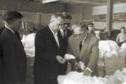 Председатель Совета Министров СССР А. Н. Косыгин на 10-летии пуска первой очереди Камышинского хлопчатобумажного комбината. 12 июля 1965 года