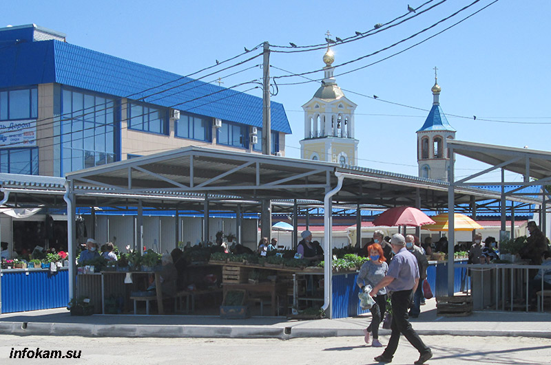 На центральном рынке Камышина