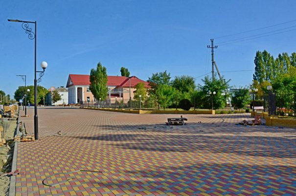 Реконструкция пешеходной зоны в Петровом Вале (Администрация Камышинского района)