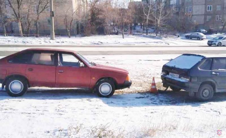 Москвич по грязи