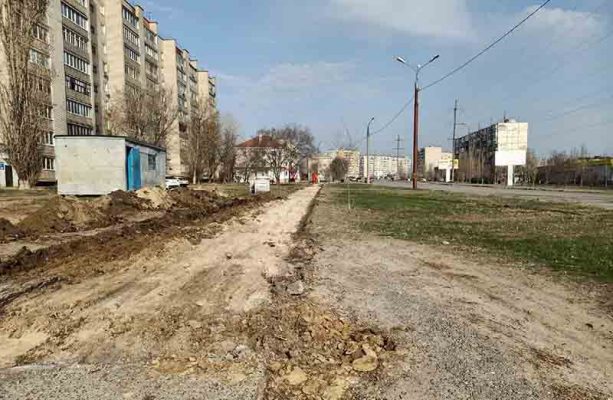 Работы по благоустройству пешеходной зоны улицы Базарова стартовали (фото Юлии Карпенко)