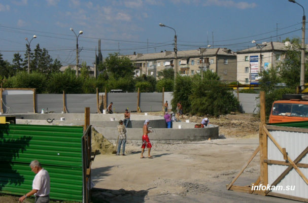 Камышин. Строительство цветомузыкального фонтана (2007 год)