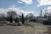В Камышине начат ремонт памятника в парке Победы