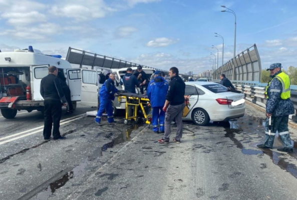 ДТП на мосту в Волгограде