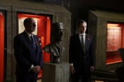 Открытие памятника Шарлю де Голлю в Волгограде