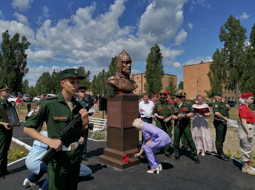 В Камышине открыли парк семьи имени Александра Невского